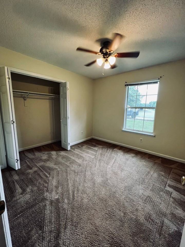 413 Jefferson Cir Se - Photo 4 of 15