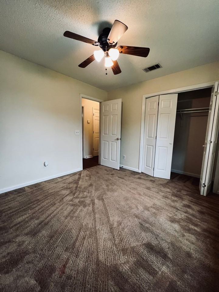 413 Jefferson Cir Se - Photo 7 of 15