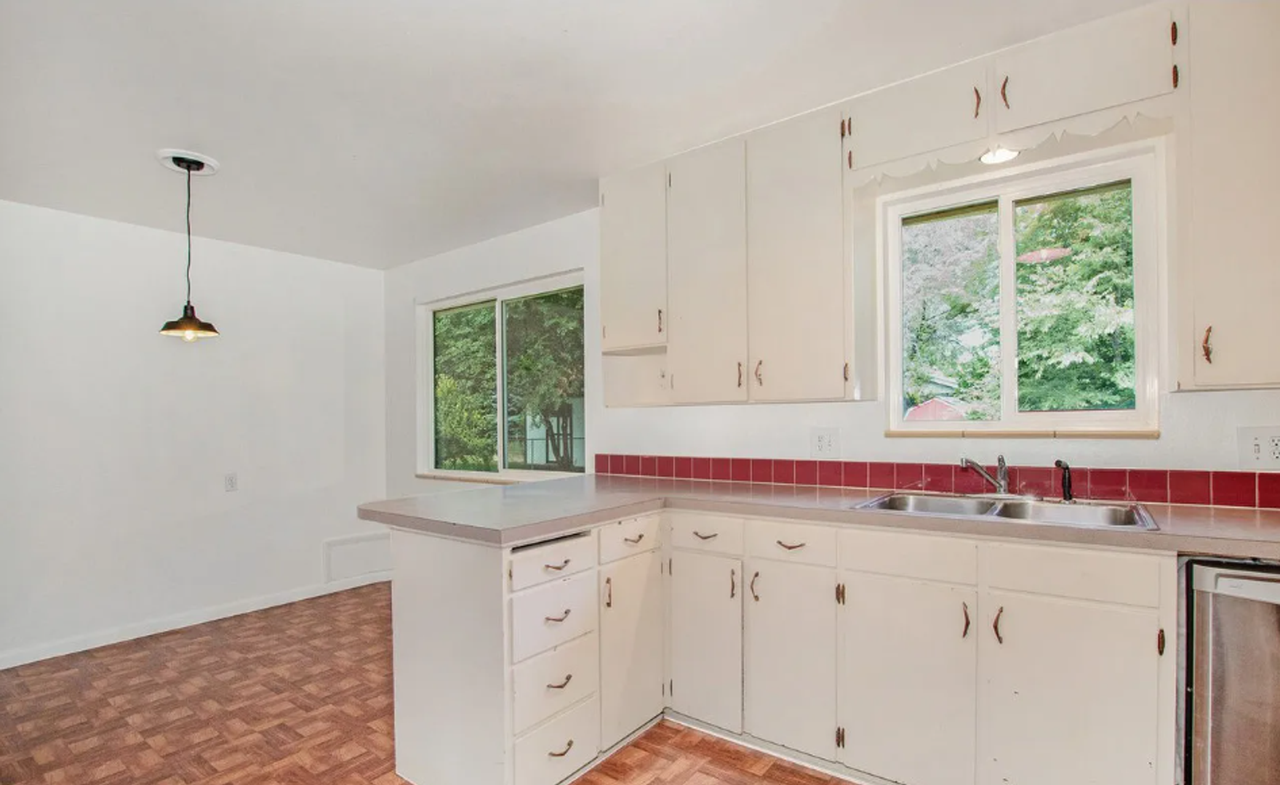 1920 Springfield Dr - Photo 6 of 24