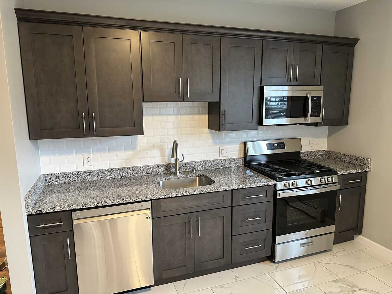 1128 S Valley Ave #1stFL - Photo 2 of 15