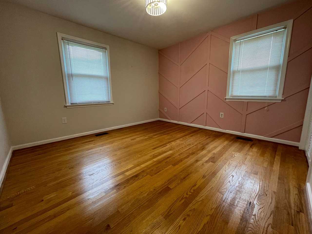 8700 River Rd - Photo 5 of 10