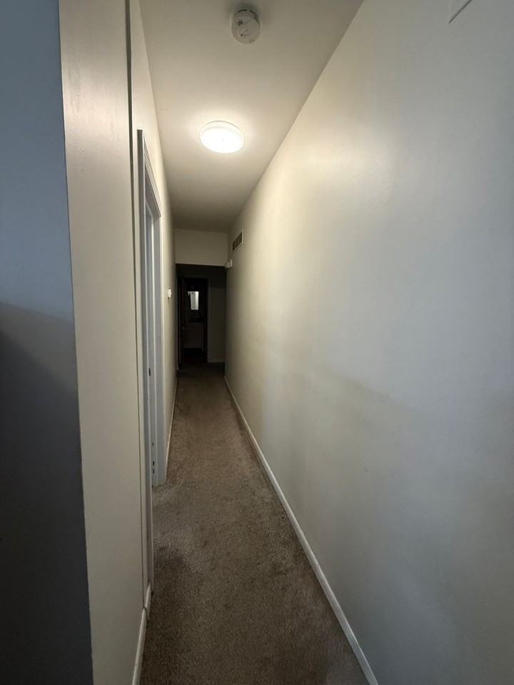 425 Elm St - Photo 3 of 26