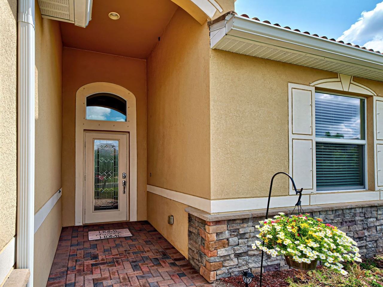 11652 Anhinga Ave - Photo 4 of 50