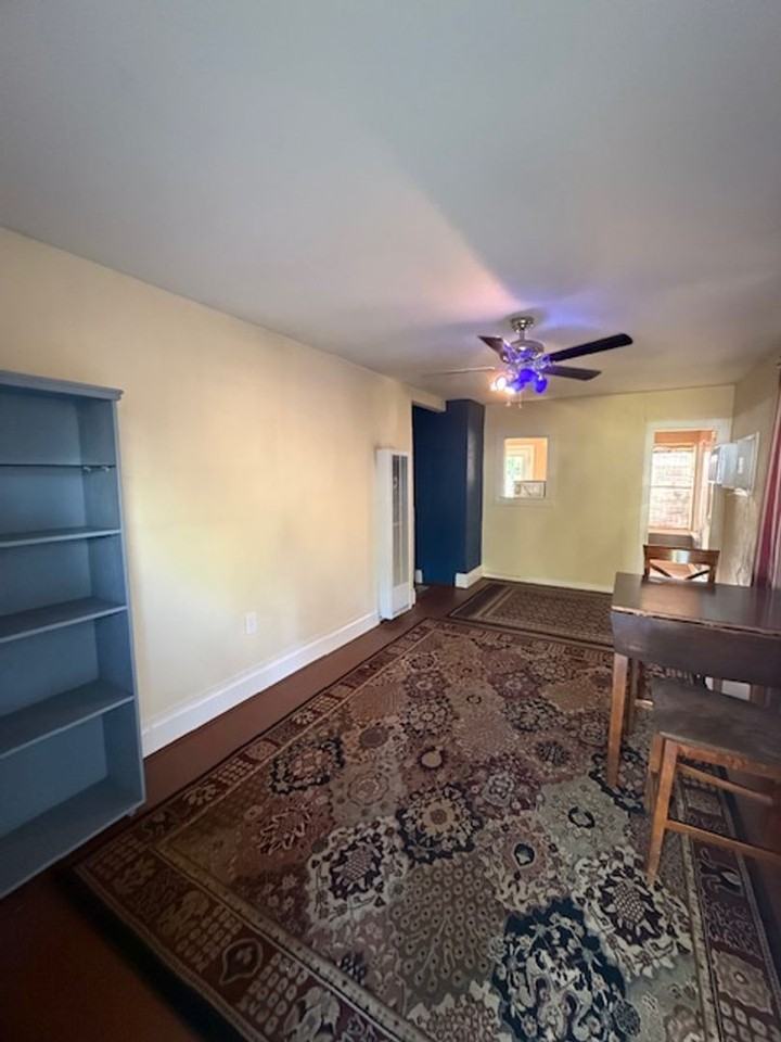 891 1/2 Davis Dr - Photo 2 of 10