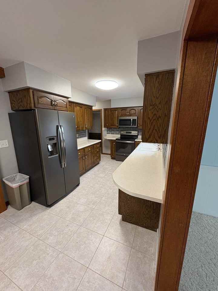 3201 Pridemore Dr - Photo 3 of 17