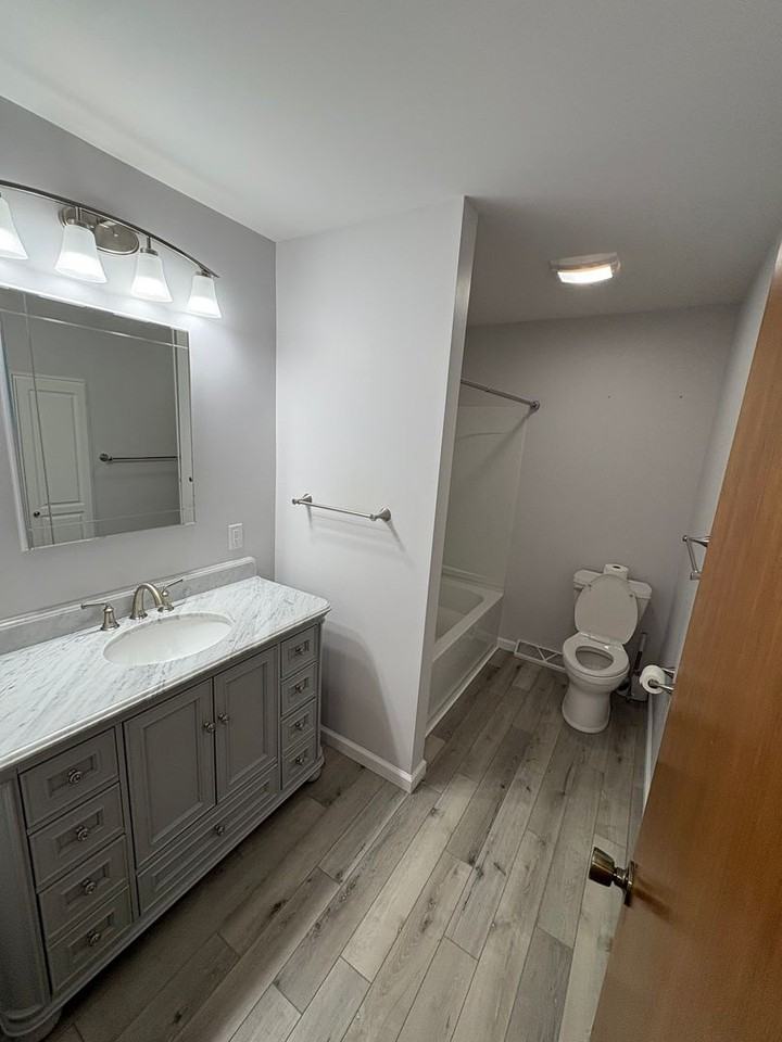 3201 Pridemore Dr - Photo 7 of 17