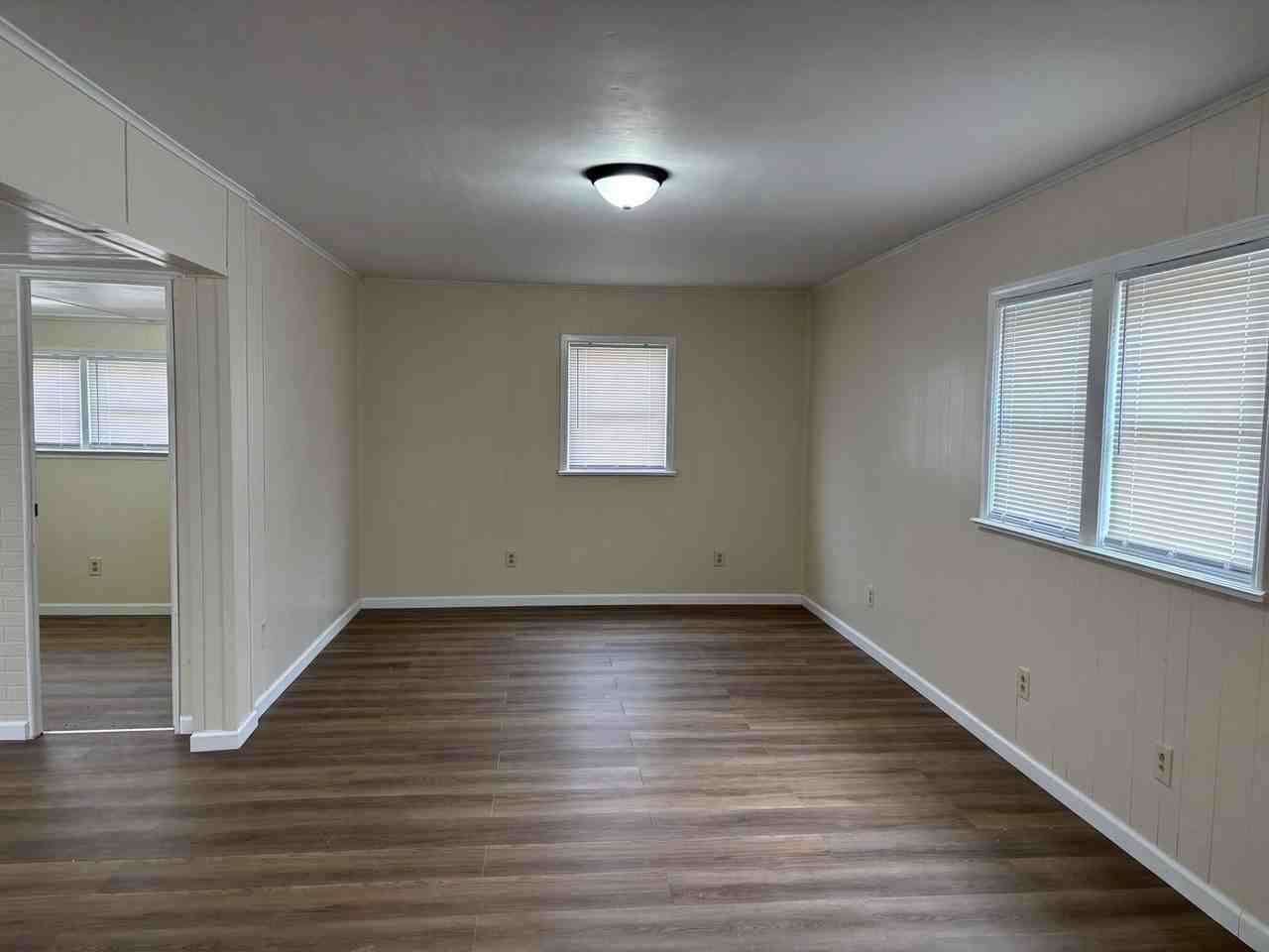 212 Astran Dr - Photo 4 of 19