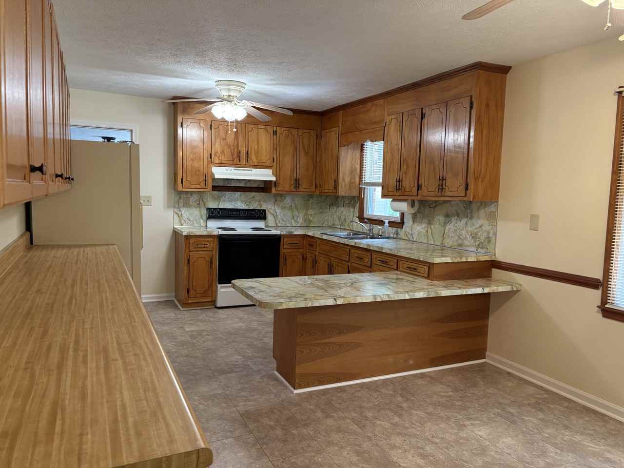 441 Toll Gate Rd #NA - Photo 3 of 19