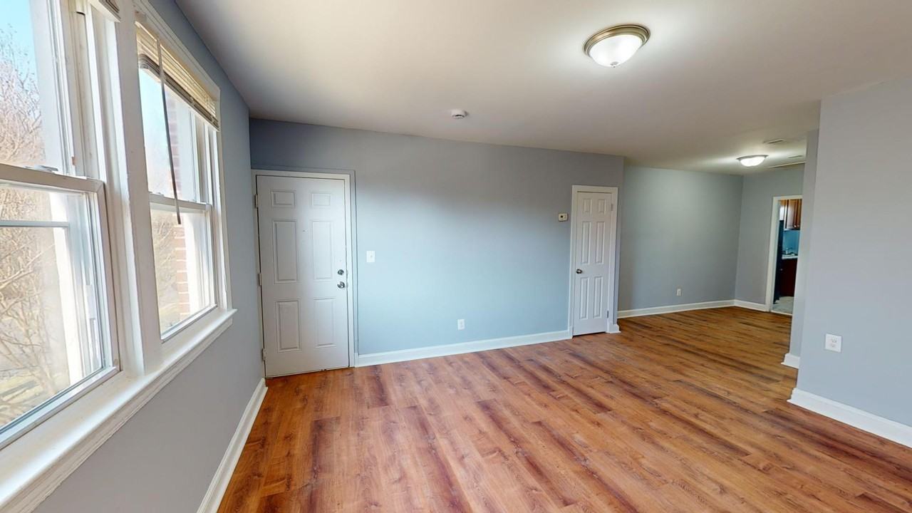 444 Mellon St Se #4 - Photo 5 of 11