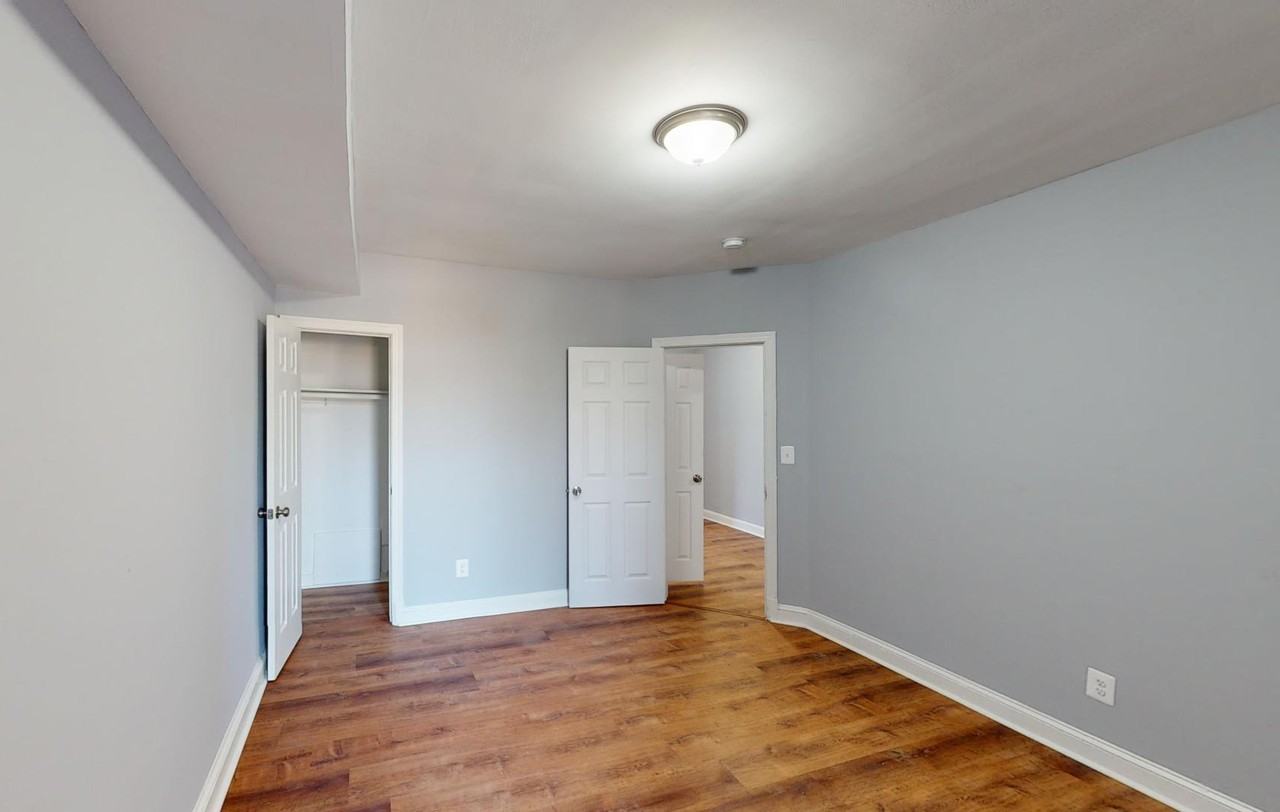 444 Mellon St Se #4 - Photo 6 of 11