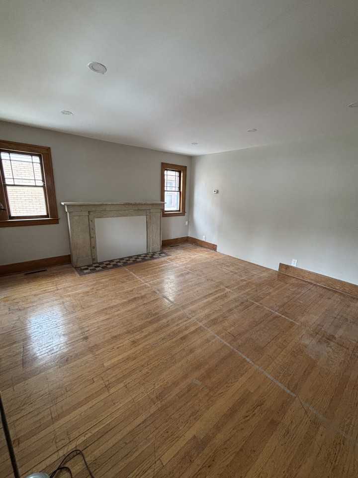 325 Partington Avenue - Photo 3 of 11