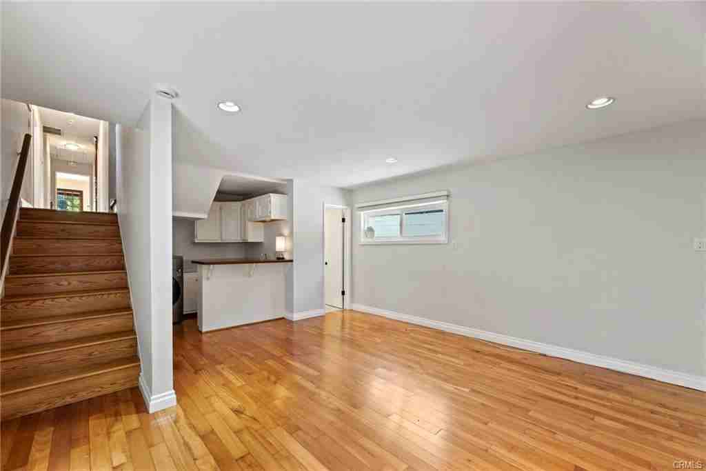 2616 N Poinsettia Ave - Photo 2 of 8