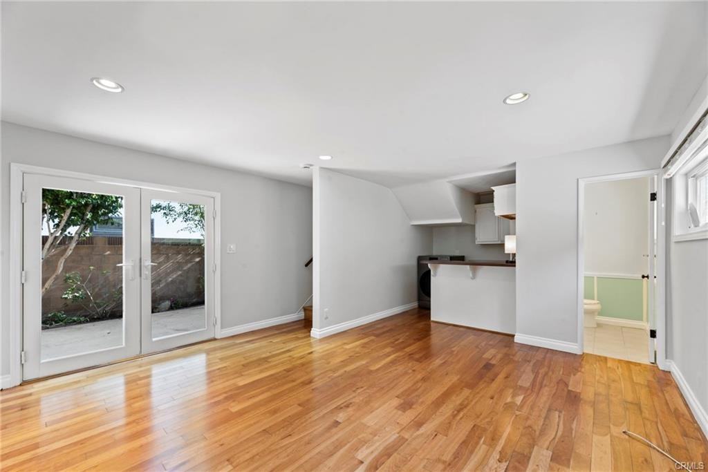 2616 N Poinsettia Ave - Photo 3 of 8