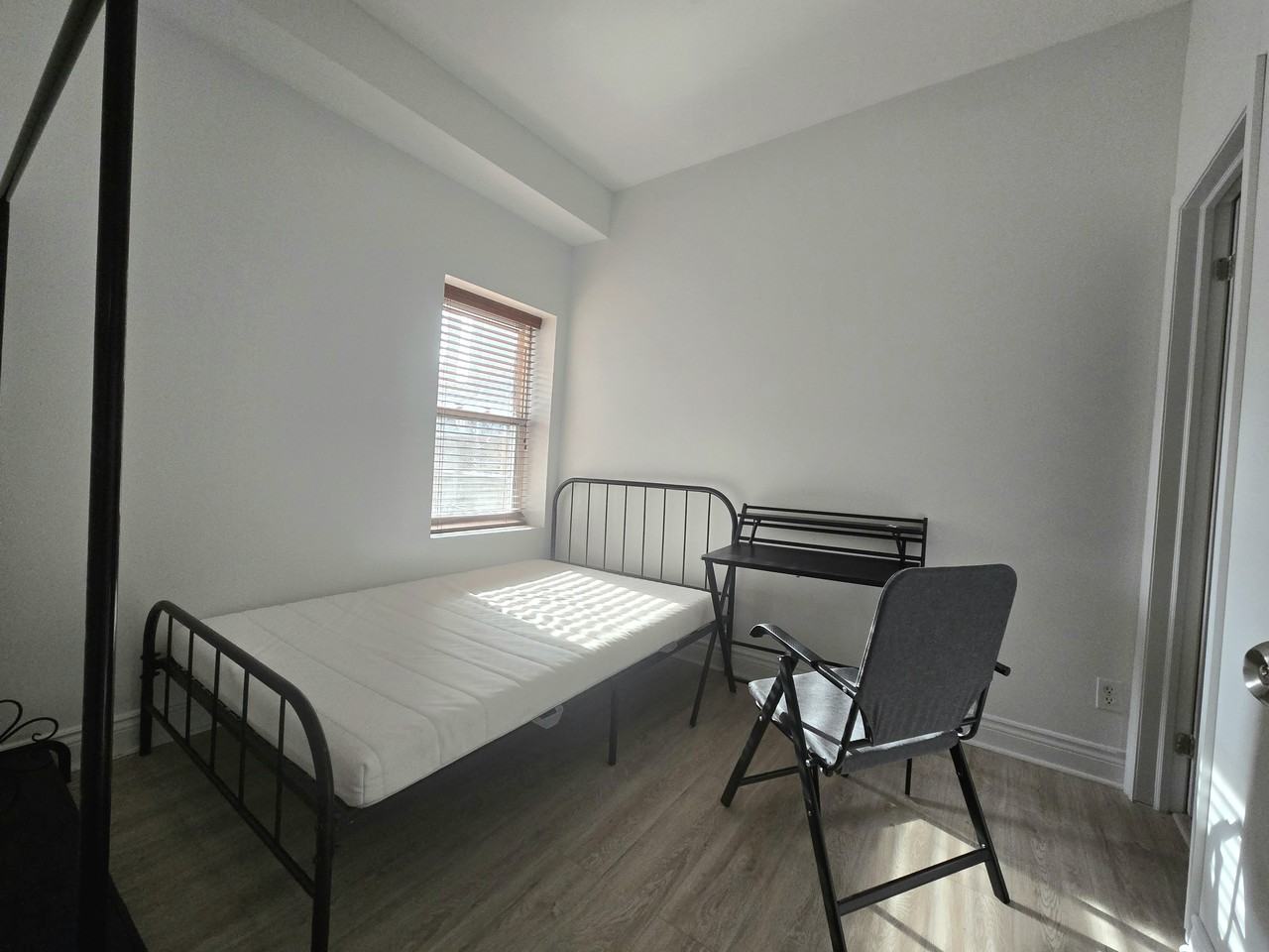 168 Lippincott Street - Photo 3 of 7