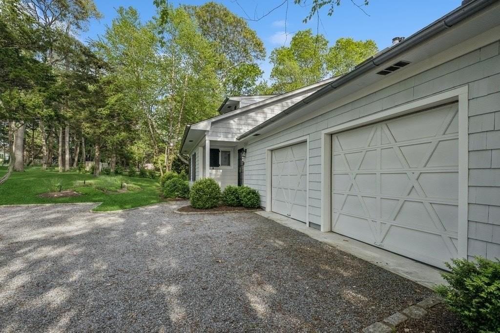 8 S Harbor Dr - Photo 7 of 37