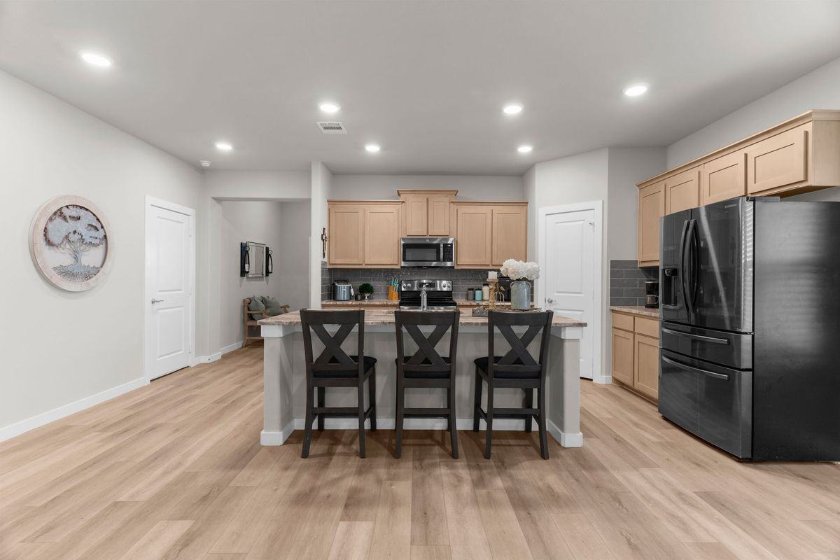 300 Heritage Grove Rd - Photo 2 of 16