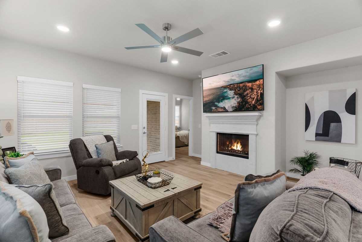 300 Heritage Grove Rd - Photo 3 of 16