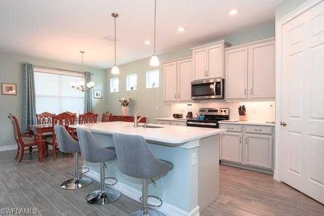 16551 Crescent Beach Way - Photo 6 of 26