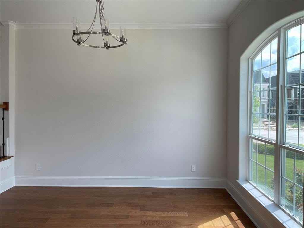 3213 Renoir Ln - Photo 3 of 14