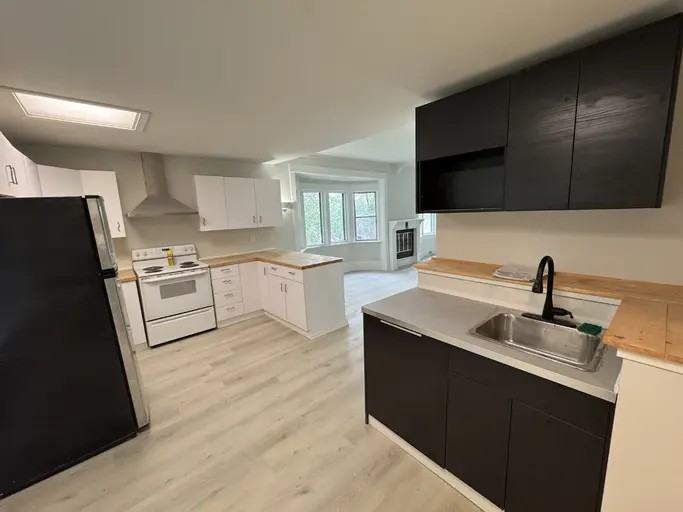 432 St Mary'S Rd - Photo 2 of 13