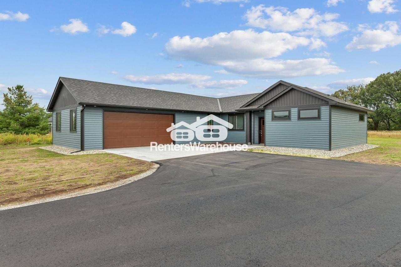 8229 119th Ave - Photo 2 of 12