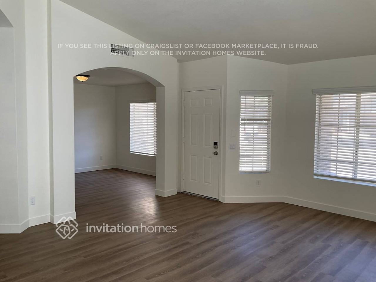 8329 W Dreyfus Dr - Photo 2 of 12