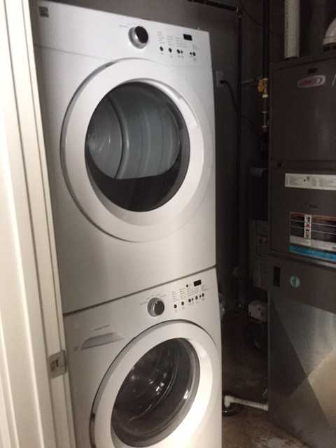 89 N Grand St - Photo 3 of 15