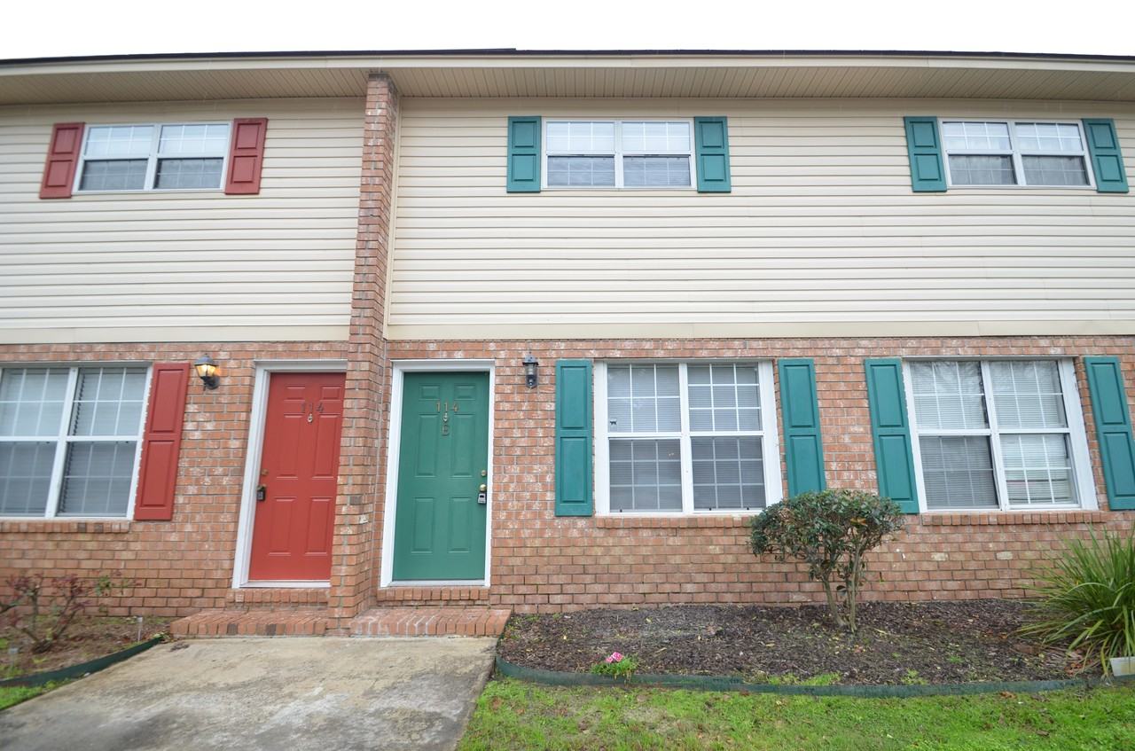 114 Pinewood St #E