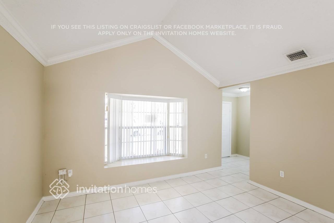 13742 Sw 181st St - Photo 4 of 17