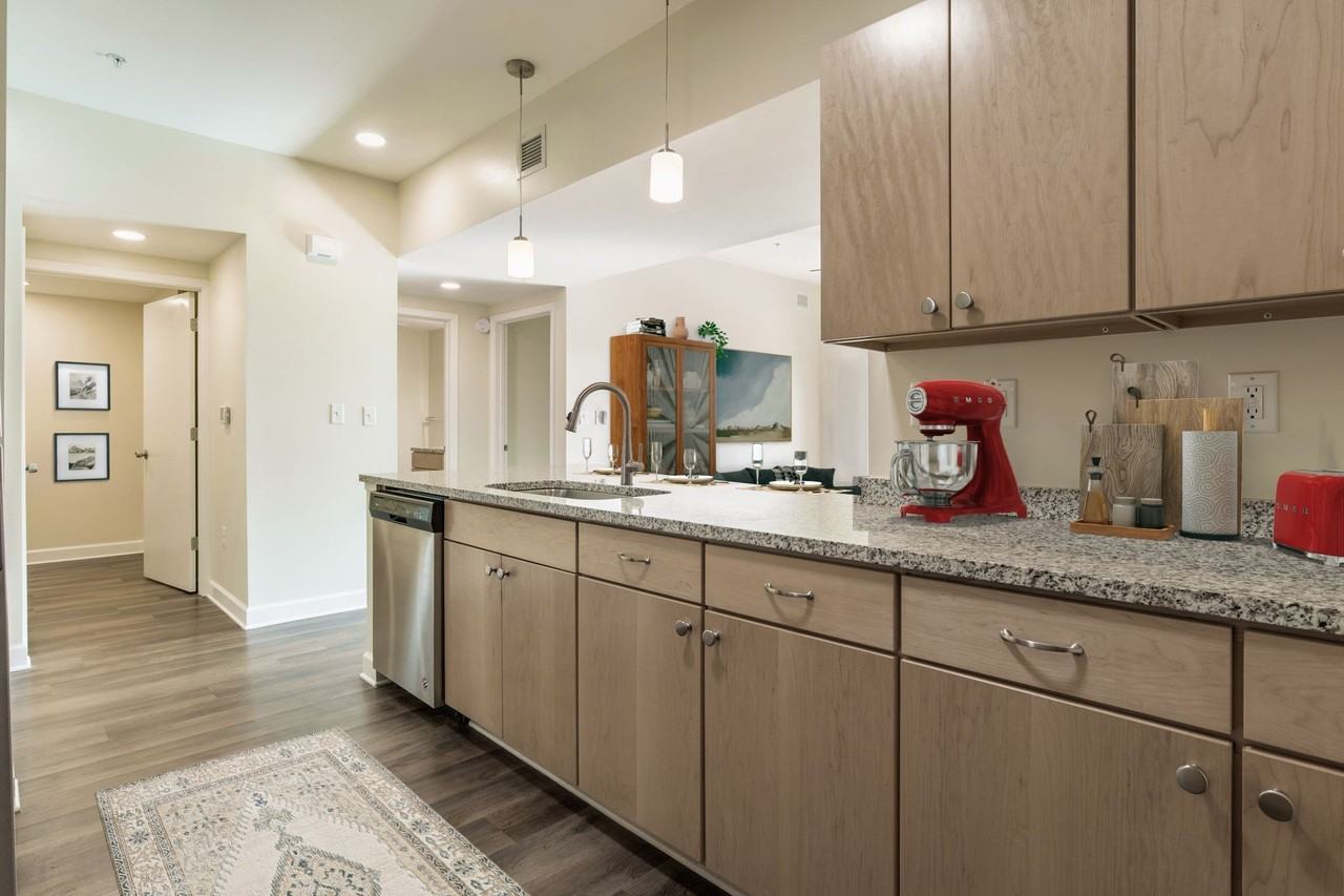 Savoy Place - Photo 4 of 11