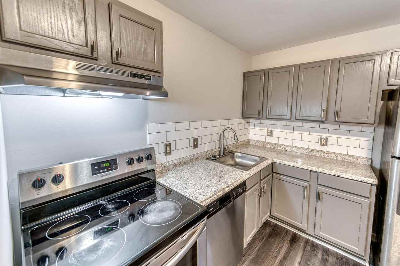 Ashford Place Apartments - Photo 3 of 26