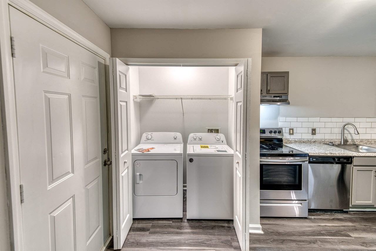 Ashford Place Apartments - Photo 5 of 26