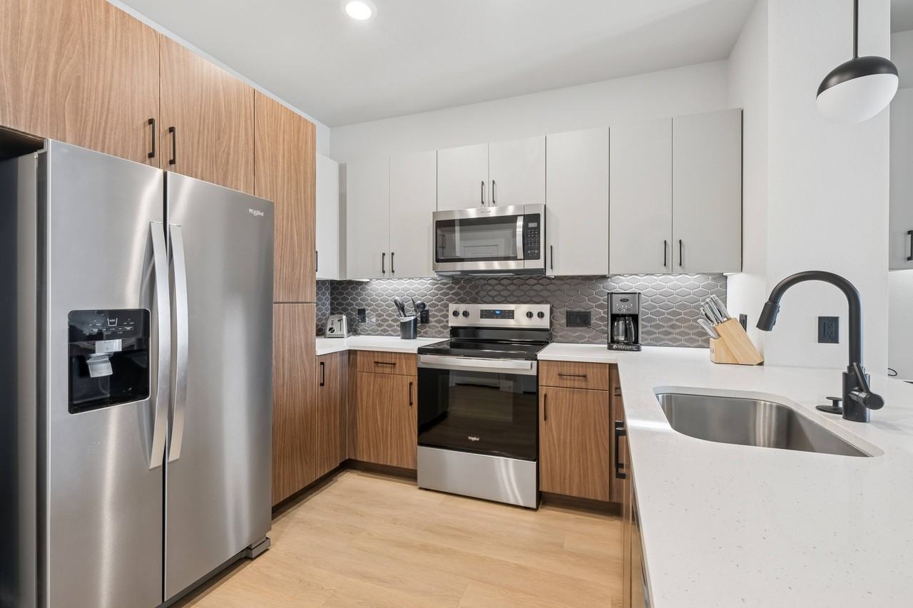 The Sevens - Photo 6 of 25