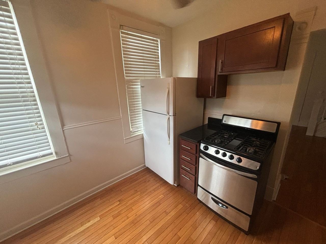 61-65 E. 4th Ave.     Mgt - Photo 6 of 31