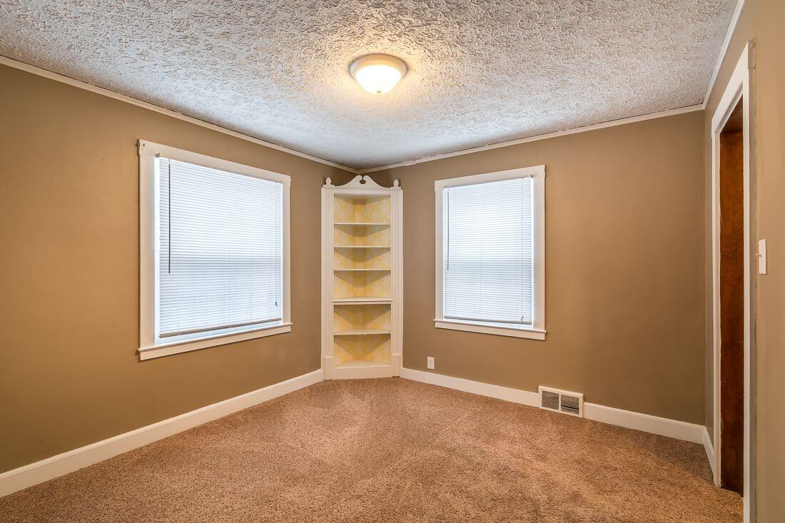 1928 23rd Street A - Photo 2 of 9