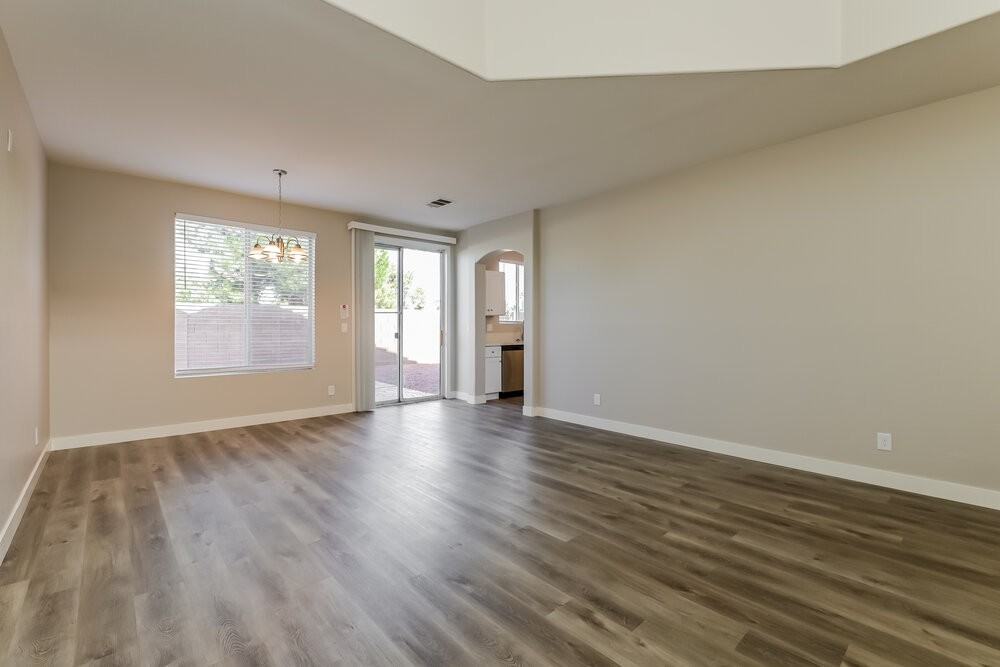 7558 Luna Del Rey St - Photo 6 of 17