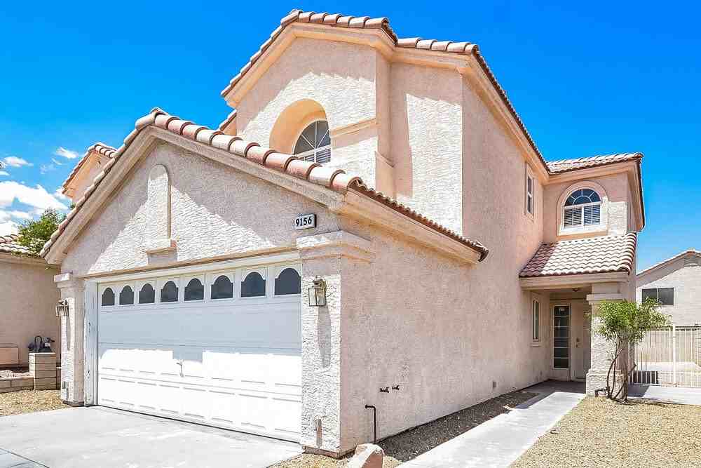 9156 Indian Breeze Dr - Photo 4 of 16