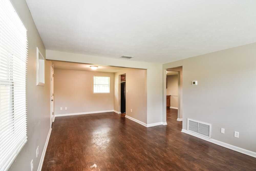 5816 Sonora Dr W - Photo 5 of 16