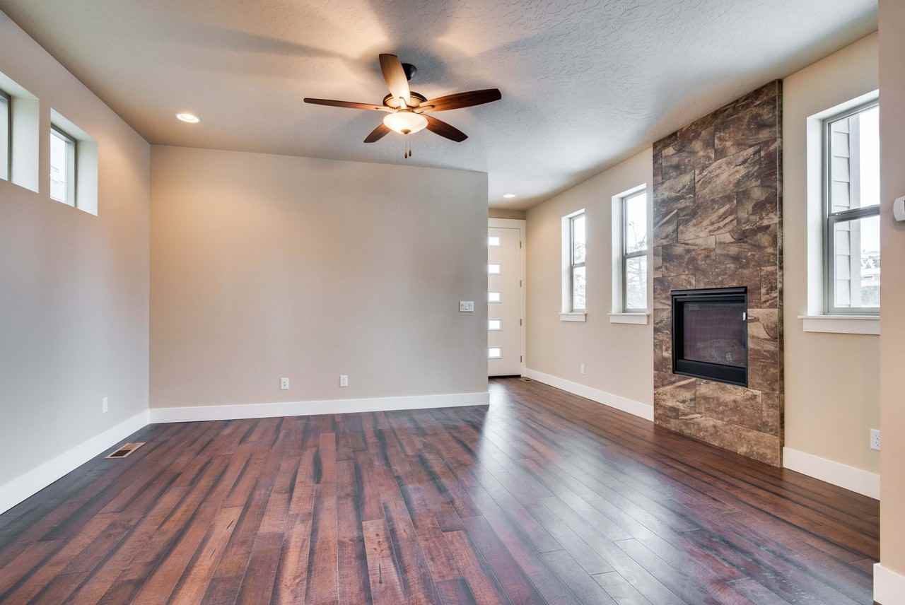 1550 S Oakland Ave - Photo 3 of 15