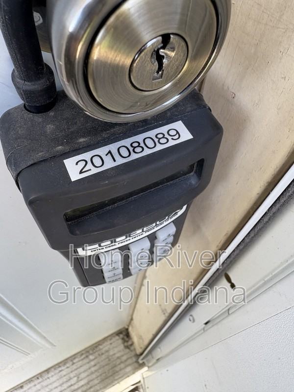 120 Maple Ln - Photo 3 of 14