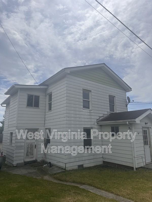 304 N 3rd St - Photo 2 of 14