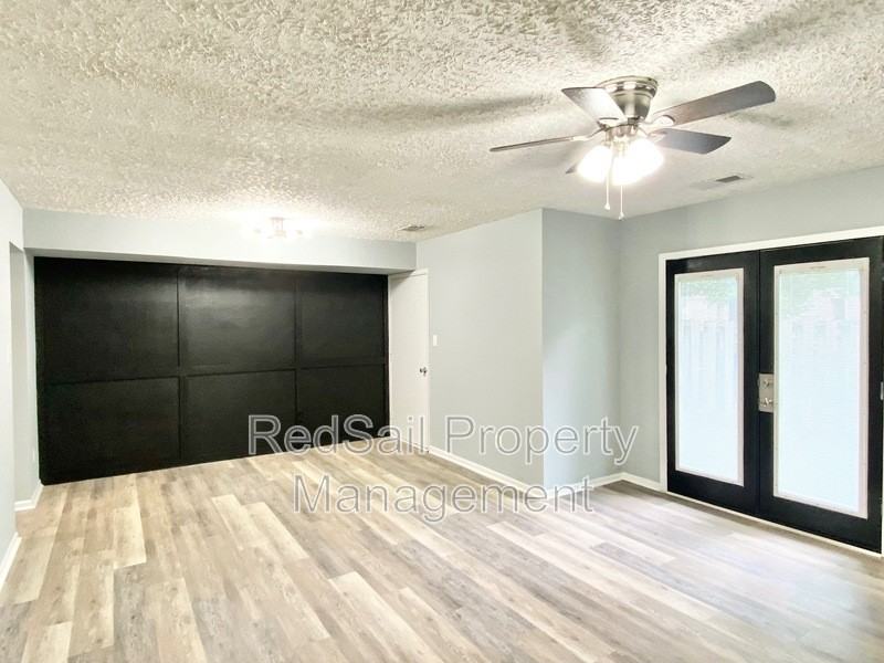 1449 Longdale Dr - Photo 6 of 18