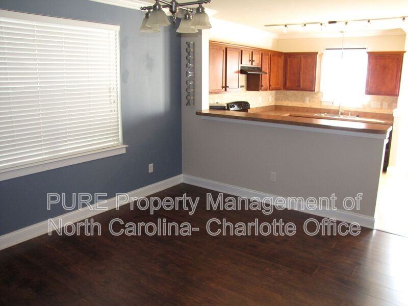 15959 Rose Glenn Ln - Photo 4 of 18