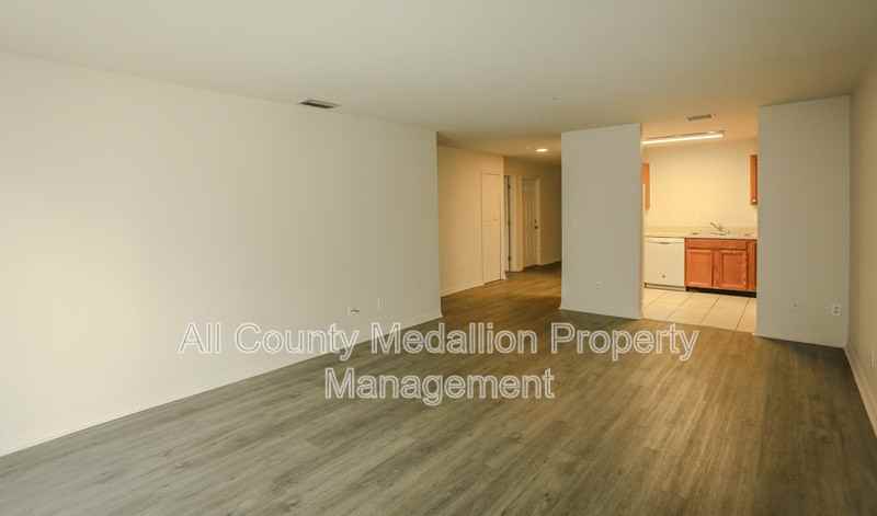 2511 Hightower Ave S - Photo 3 of 15