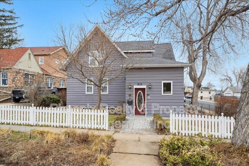 211 E Geneseo St - Photo 2 of 30