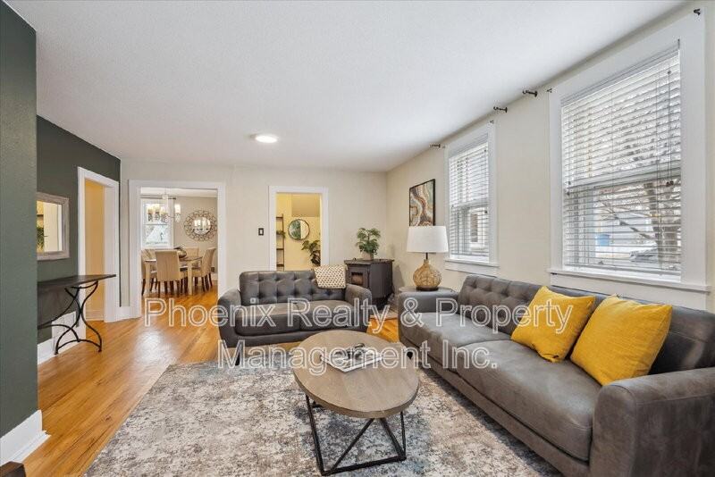 211 E Geneseo St - Photo 7 of 30