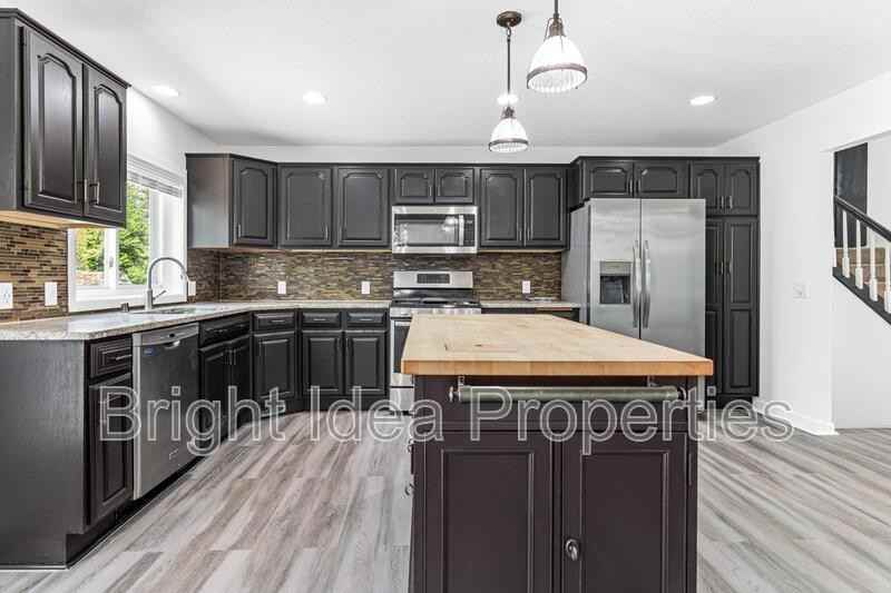 1716 Evergreen Dr - Photo 3 of 24