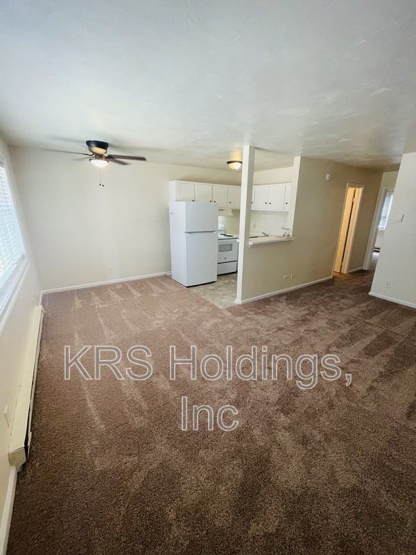 946 W Ocean View Ave #8 - Photo 2 of 7