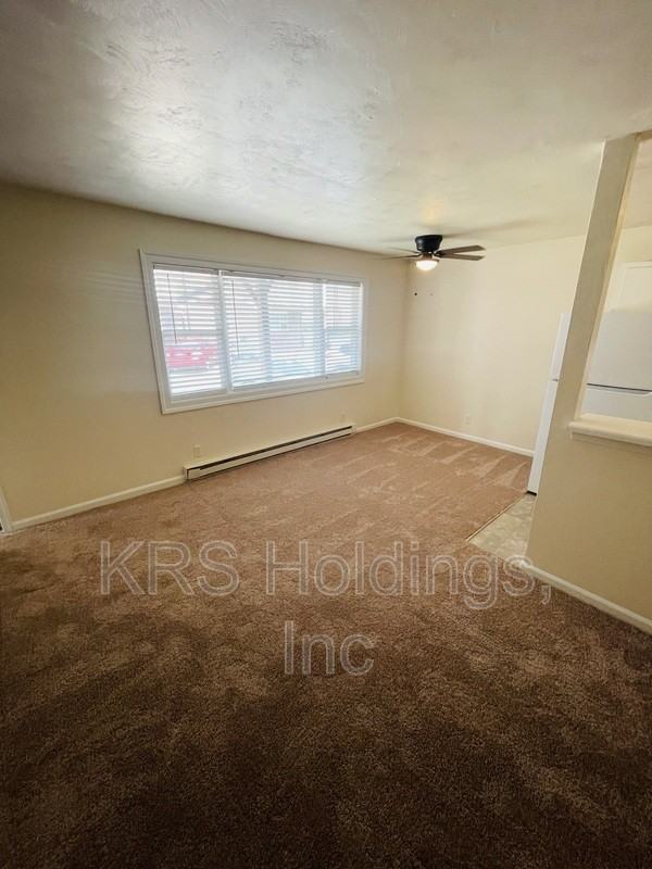 946 W Ocean View Ave #8 - Photo 3 of 7