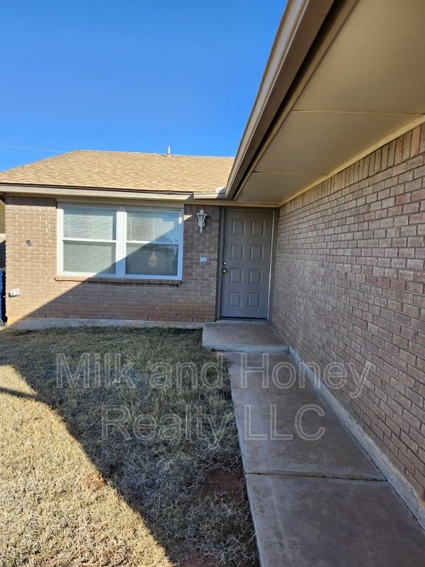 12407 Sw 2nd St - Photo 2 of 7